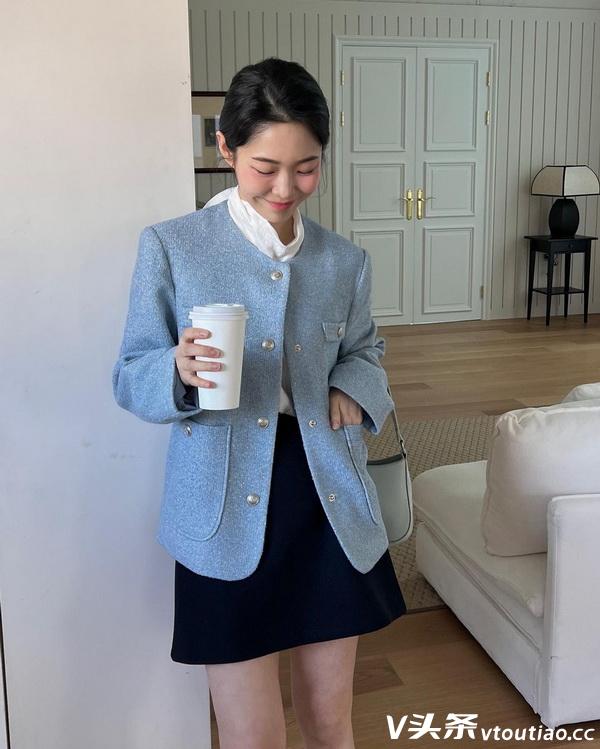 韩国女生今年春天最爱穿浅蓝、苹果绿色单品上街