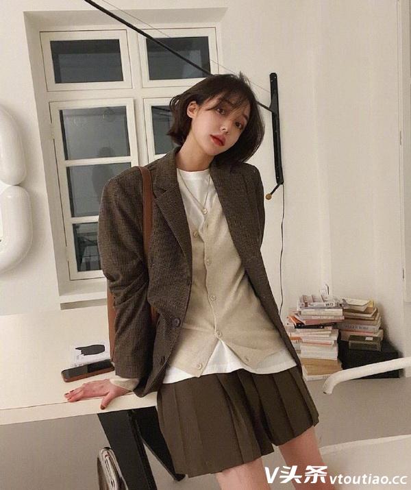 韩国女生Nnino 慵懒惬意日常穿搭示范