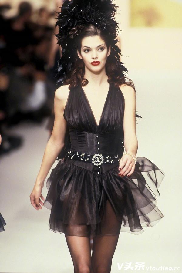 昨天的流行风，Chanel Spring 1995 T台绣