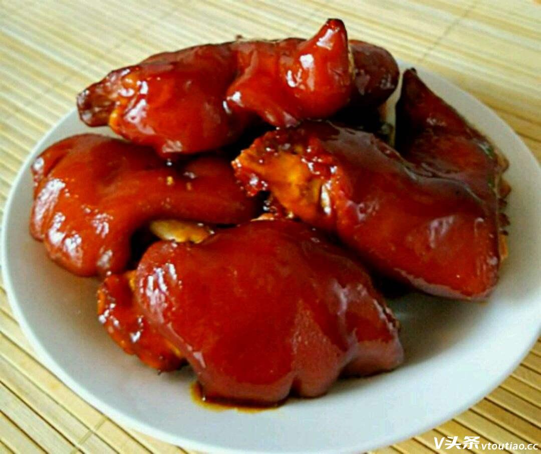 中国传统名菜汉菜焖猪蹄的做法